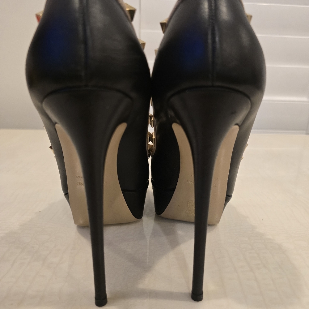 VALENTINO Rockstud Platforms - Picture 3 of 5